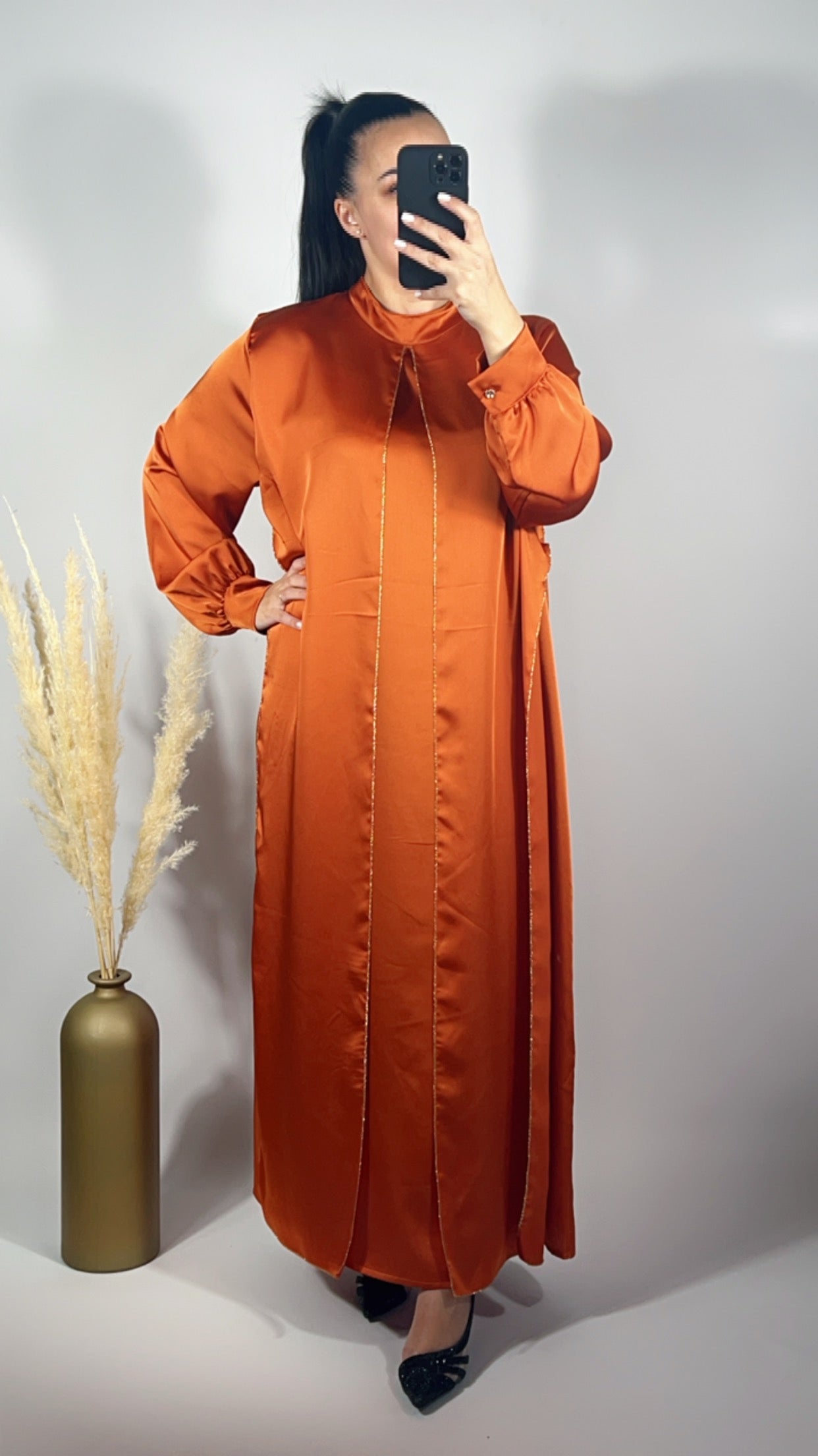 Robe Nala